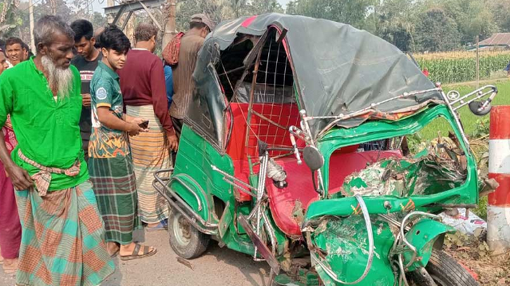 ময়মনসিংহে ট্রাক-অটোরিকশা সংঘর্ষে নিহত ৩