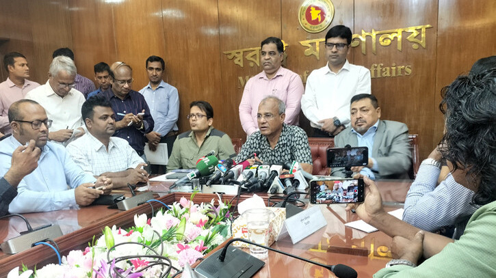 নেতাকর্মীদের অবৈধ সুবিধা দিলেই পুলিশের বিরুদ্ধে ব্যবস্থা