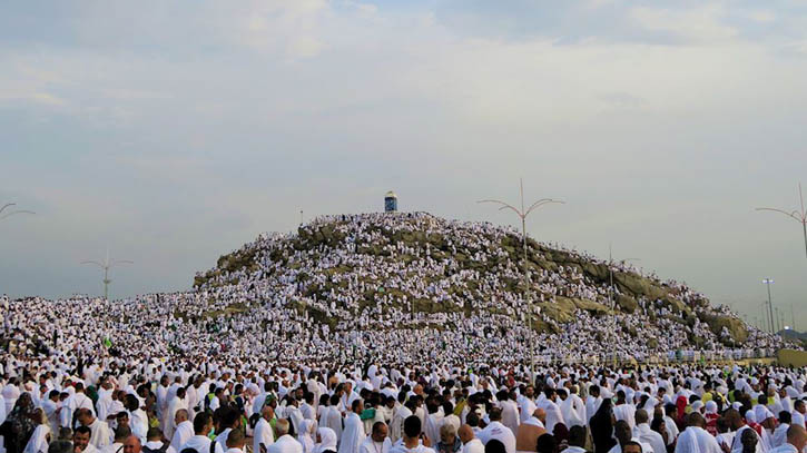 আজ পবিত্র হজ