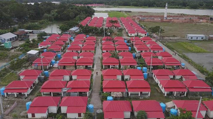 গোপালগঞ্জে আর ভূমিহীন ও গৃহহীন পরিবার থাকছে না