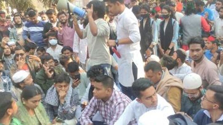 গাজীপুরে বিক্ষোভে যোগ দিয়েছেন হাসনাত-সারজিস