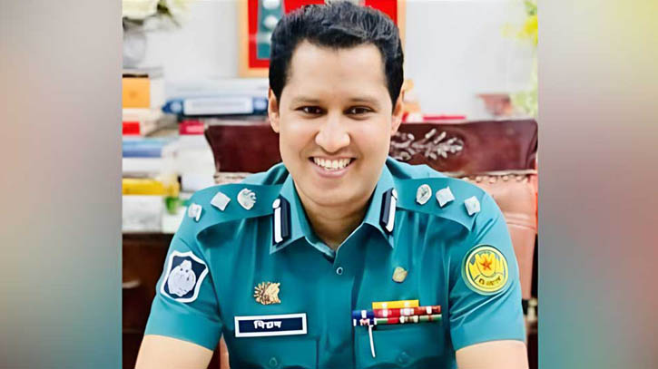 বিপ্লবসহ দুই ‘পলাতক’ পুলিশ কর্মকর্তা ৬ মাস পর বরখাস্ত