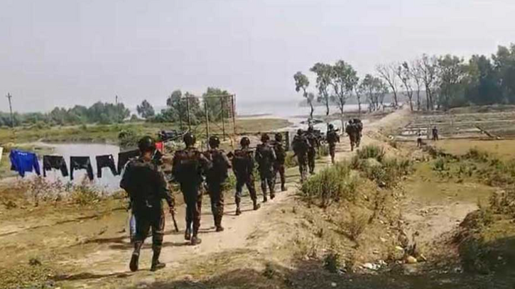 ওসমান হাদিকে গুলি: সীমান্তে বিজিবির কড়া নজরদারি-তল্লাশি