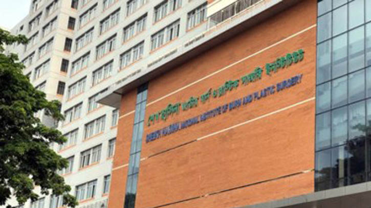 রাজধানীতে অন্তঃসত্ত্বা নারী কেরোসিন ঢেলে আগুন দিল গায়
