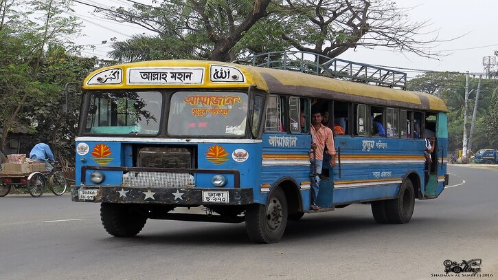 রাজধানীর ২০ বছরের পুরাতন বাস প্রত্যাহার করতে হবে