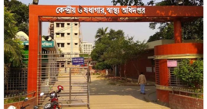 মাছ-মুরগী ব্যবসায়ীরা স্বাস্থ্যের ঠিকাদার