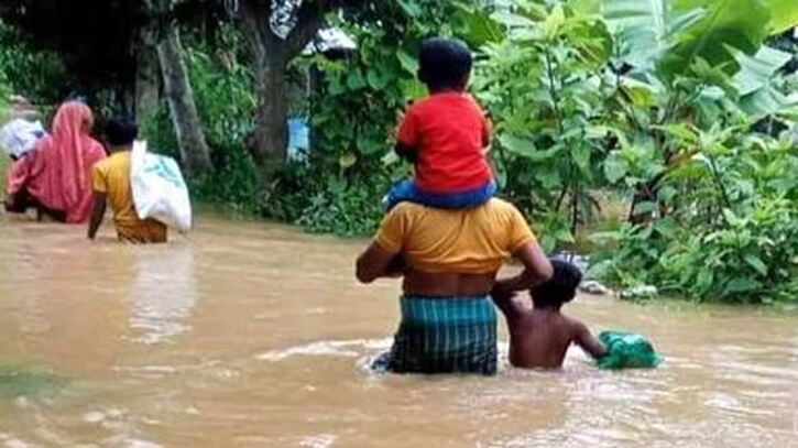 বন্যায় মৃত্যু বেড়ে ৫২