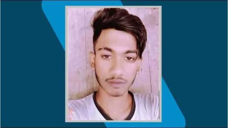 চলন্ত ট্রেনে সেলফি তুলতে গিয়ে প্রাণ গেল যুবকের