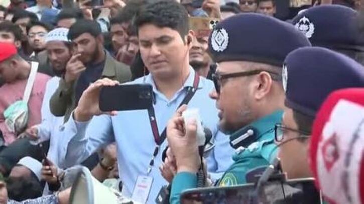 গাজীপুর সদর থানার ওসি ‘বরখাস্ত’, ক্ষমা চাইলেন কমিশনার
