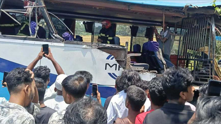 চট্টগ্রাম-কক্সবাজার সড়কে দুই বাসের সংঘর্ষে মৃত্যু বেড়ে ৪