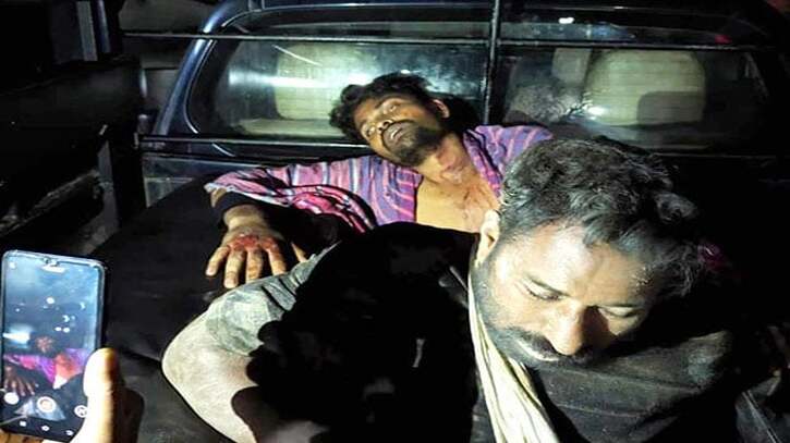 শরীয়তপুরে দুই ডাকাতকে গণধোলাই দিয়ে পুলিশে সোপর্দ