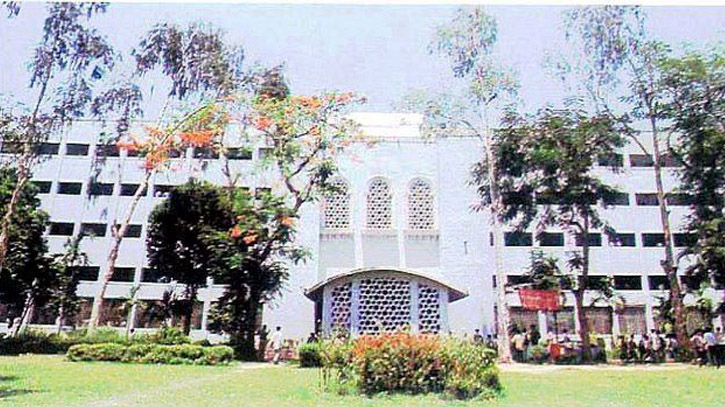 ছাত্রী নিপীড়নের দায়ে ঢাবি শিক্ষকের বিরুদ্ধে ব্যবস্থা