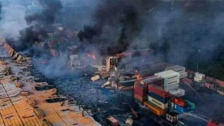 সীতাকুণ্ডে ফেসবুক লাইভ করতে করতে বিস্ফোরণে মৃত্যু তরুণের