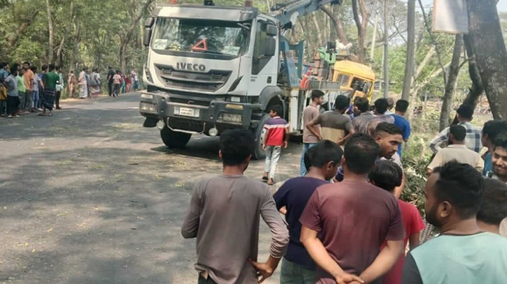 ফরিদপুরে সড়ক দুর্ঘটনায় নিহত-২