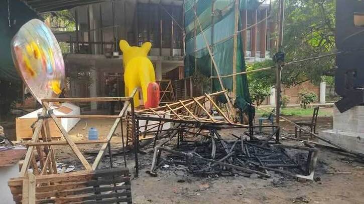 ‘ফ্যাসিবাদের প্রতিকৃতি’ কি একদিনে বানানো যাবে?