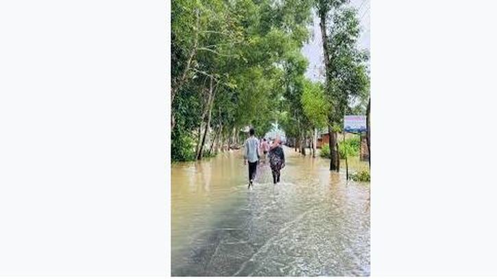 ফেনীতে বন্যায় ১৭ জনের প্রাণহানি
