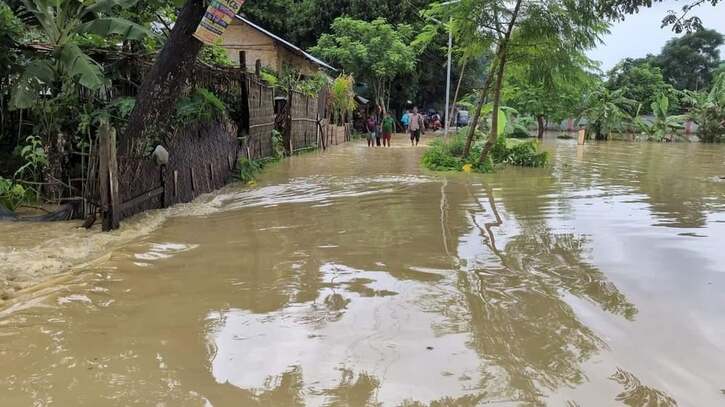 বাংলাদেশের বন্যার্তদের জন্য ৩৩ হাজার পাউন্ড সহায়তা যুক্তরাজ্যের