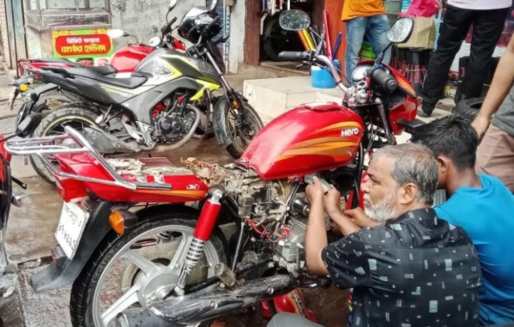 ফেনীতে বন্যায় ক্ষতিগ্রস্ত ৫০ হাজার মোটরযান