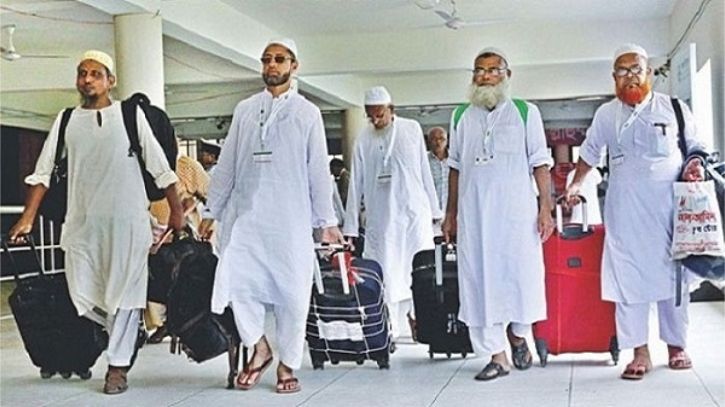 ৭১ ফ্লাইটে সৌদি আরবে পৌঁছেছেন ২৫৯৮১ হজযাত্রী