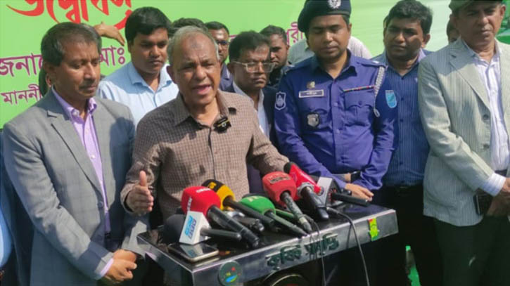 আইন নিজের হাতে তুলে নেবেন না: স্বরাষ্ট্র উপদেষ্টা