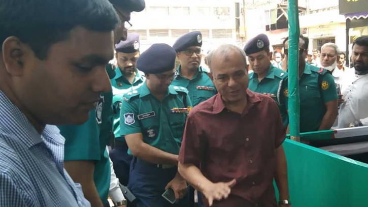 ঈদে নিরাপত্তা হুমকি নেই: স্বরাষ্ট্র উপদেষ্টা