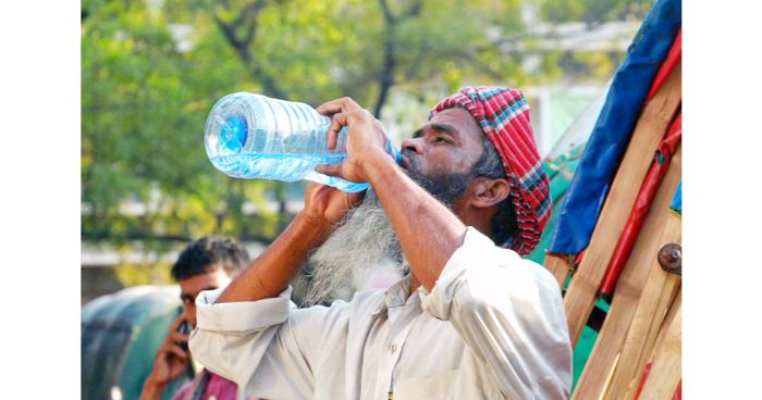 তাপমাত্রা ক্রমাগত বেড়েই চলছে