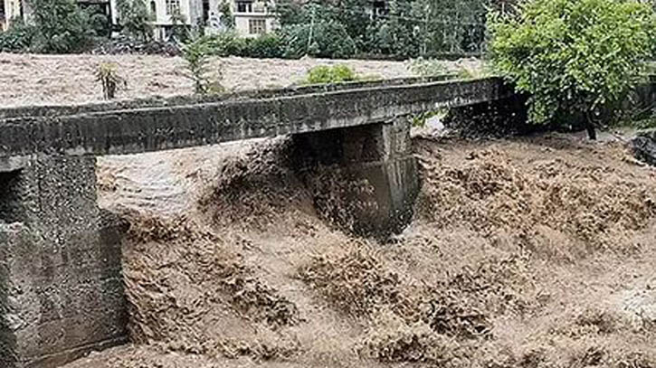 ভারতে বন্যা ও ভূমিধসে অন্তত ৩৩ মৃত্যু