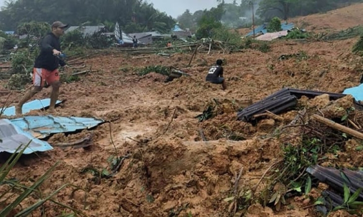 ইন্দোনেশিয়ায় ভূমিধস ও বন্যায় ১৫ জনের প্রাণহানি