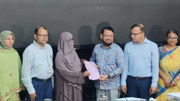 নারী আসনের নির্বাচনে লড়তে চান ৫৩ জন