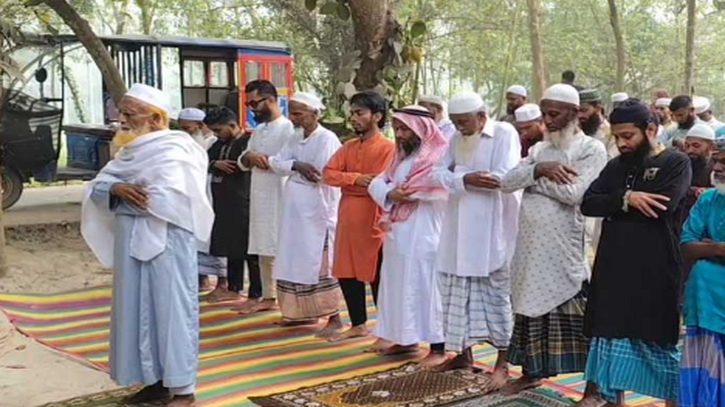 ঈদ উদ্‌যাপন করলেন জামালপুরের ১৬ গ্রামের মানুষ