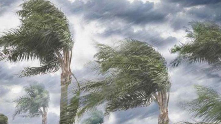 ১৩ অঞ্চলে ৬০ কিলোমিটার গতিতে ঝড়ের সম্ভাবনা, নদীবন্দরে সতর্কতা