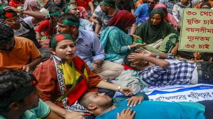 সরকারি চাকরিতে প্রবেশ: পুরুষের ৩৫, নারীর ৩৭ বছর করার সুপারিশ