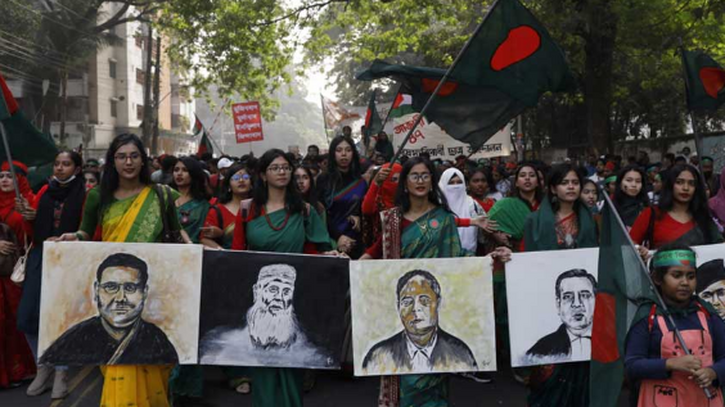 ‘জুলাই কন্যাদের’ অভিনন্দন ইউনূসের