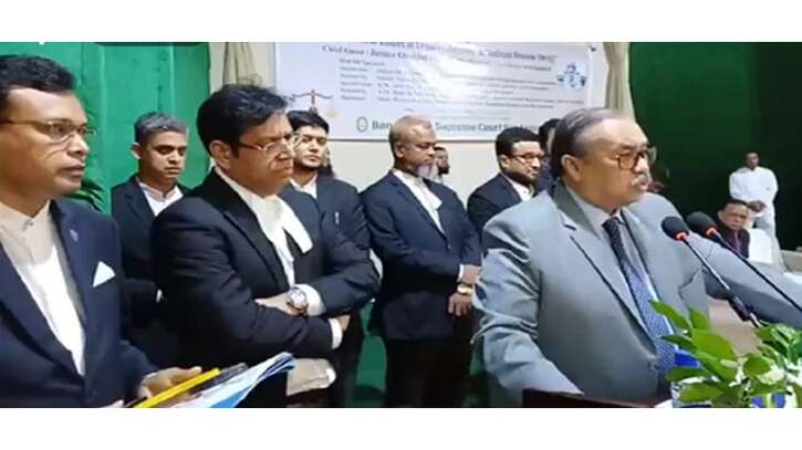 আইনজীবীদের নৈতিক মানদণ্ড রক্ষায় গুরুত্ব দিতে হবে: প্রধান বিচারপতি