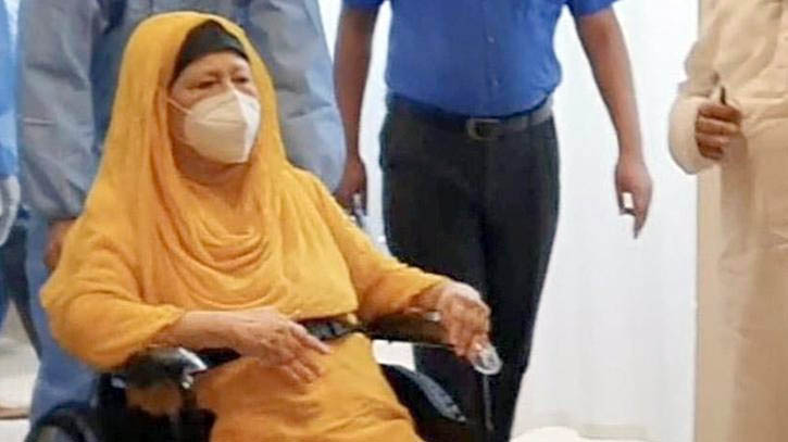 খালেদা জিয়ার মাইল্ড হার্ট অ্যাটাক, ব্লক অপসারণ