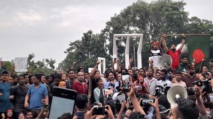 আর নয় ৯ দফা, এখন সরকার পতনের ‘এক দফা’: সমাবেশে ঘোষণা