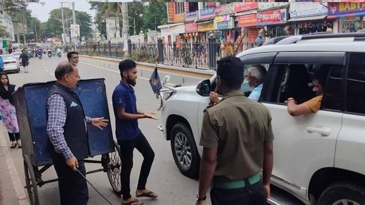 মেয়র আরিফের বিরুদ্ধে ভ্যানচালককে বেত মারার অভিযোগ