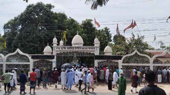 মাজারে হামলা ঠেকাতে ডিসিদের নির্দেশ