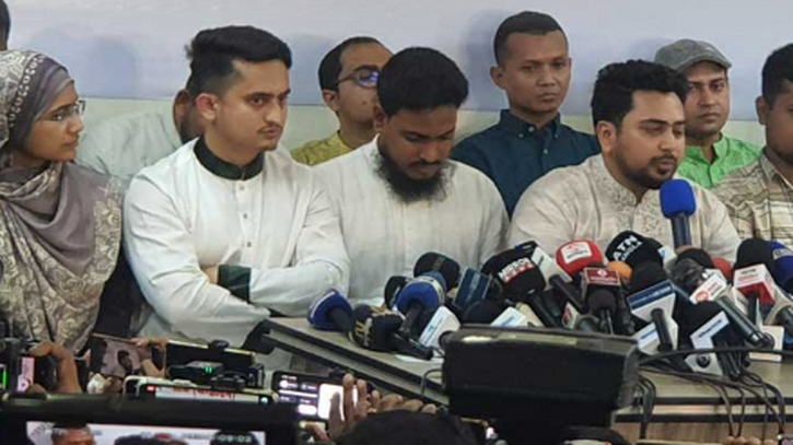 রাজনীতিতে ‘হস্তক্ষেপের এখতিয়ার’ সেনাবাহিনীর নেই: নাহিদ ইসলাম