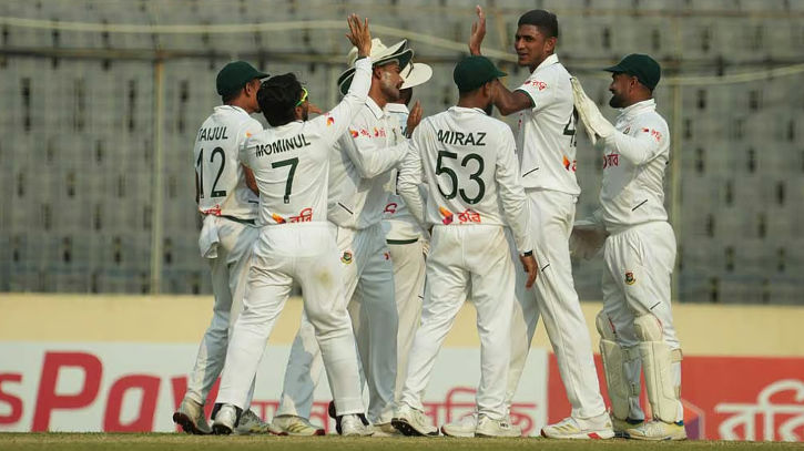 নাহিদ রানার আগুনে ছারখার পাকিস্তান