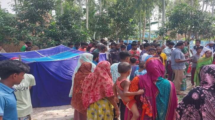 নাটোরে বিদ্যুৎস্পৃষ্ট হয়ে শ্বশুর-পুত্রবধুর মৃত্যু
