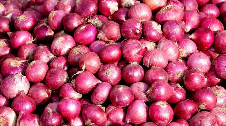 পেঁয়াজ রপ্তানির শুল্ক তুলে নিল ভারত