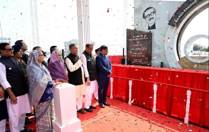 বঙ্গবন্ধু টানেল উদ্বোধন করলেন প্রধানমন্ত্রী