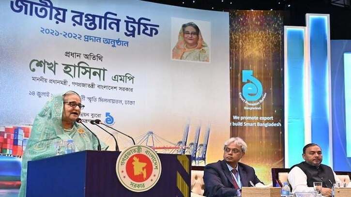 পণ্যের বৈচিত্র্য এনে রপ্তানি আয় বাড়ানোর আহ্বান প্রধানমন্ত্রীর