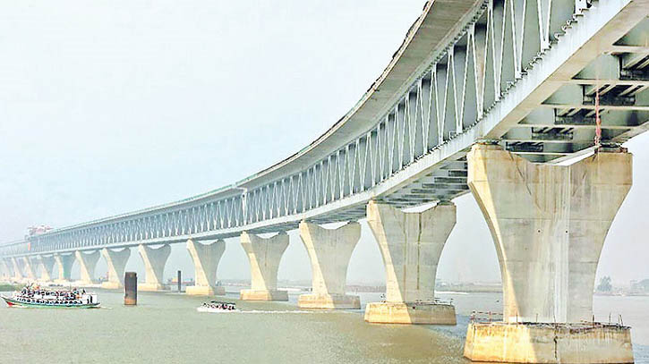 ‘নিজস্ব অর্থায়নে পদ্মা সেতু নির্মাণ জাতির আত্মবিশ্বাসও বাড়িয়েছে’