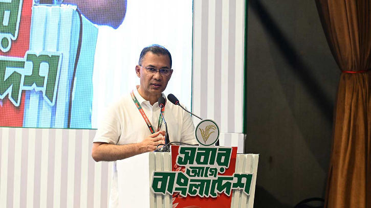 প্রতিশ্রুতি বাস্তবায়নে নেতাকর্মীদের সহযোগিতা চাইলেন প্রধানমন্ত্রী