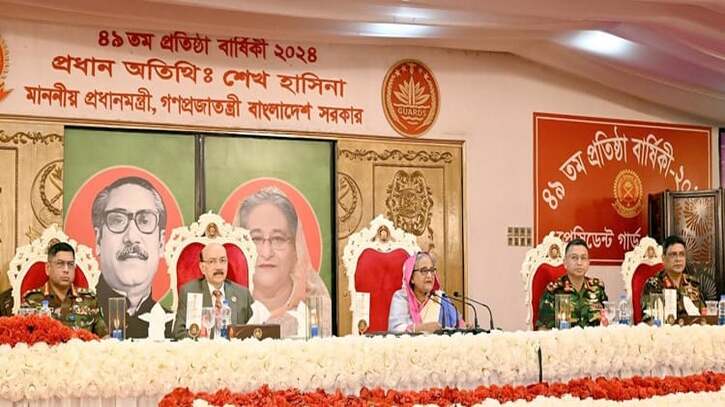 সশস্ত্র বাহিনীকে বিশ্বমানের করে গড়ে তোলা হচ্ছে : প্রধানমন্ত্রী