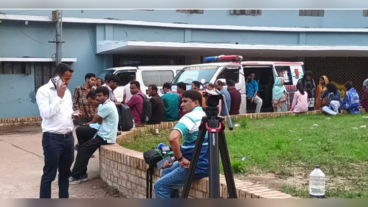 দৌলতদিয়ায় বাস ডু‌বি: প্রাণ গেল যাদের