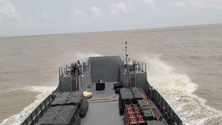 বঙ্গোপসাগরে জাহাজডুবি, সব নাবিককে উদ্ধার