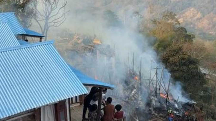 সাড়ে ৩ ঘণ্টা পর নিয়ন্ত্রণে সাজেকের আগুন